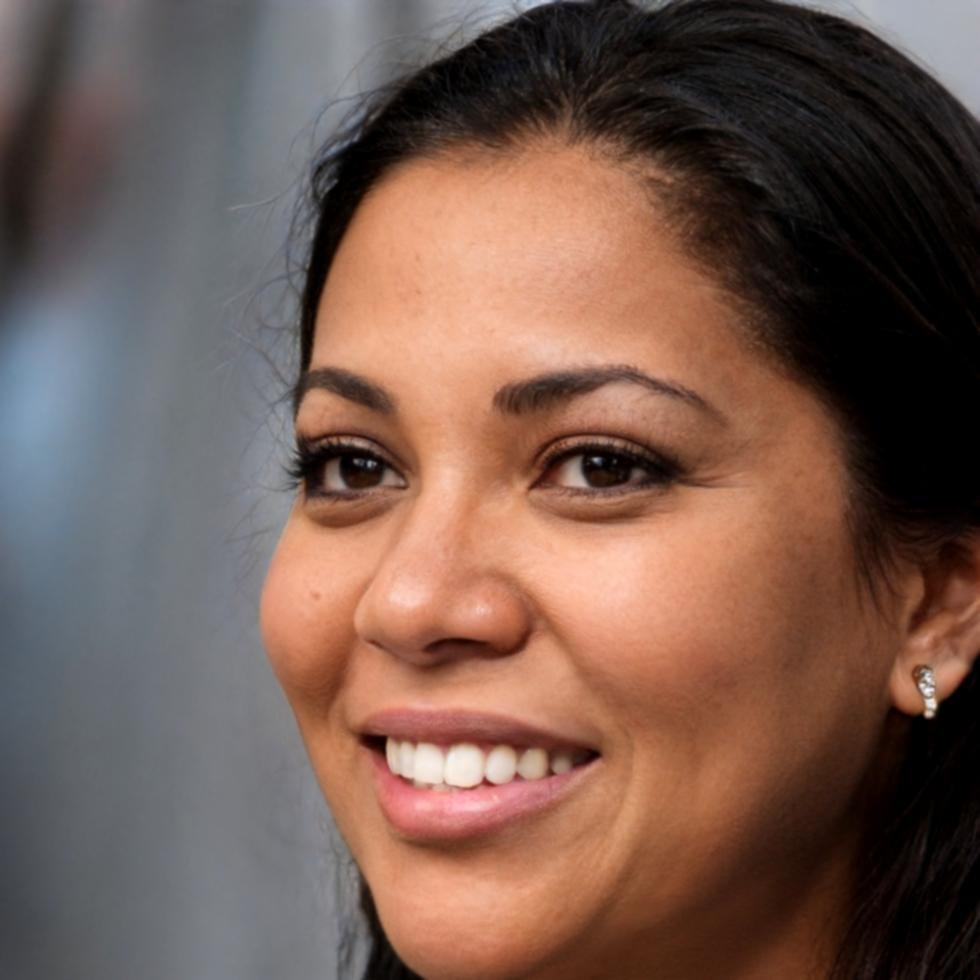 Portrait d'Élise Rousseau, experte en éducation financière